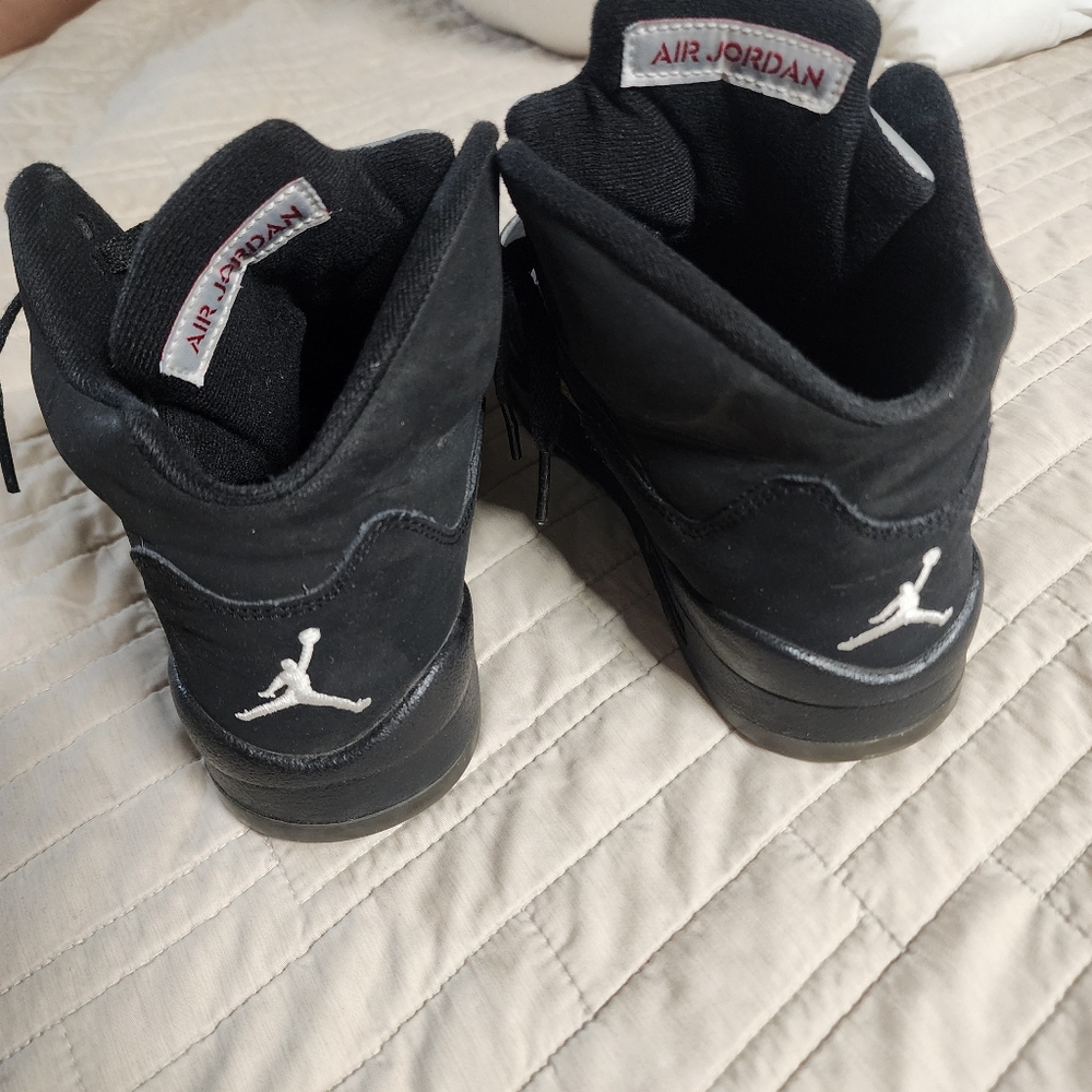 Air Jordan Black and Gray Sneakers - Picture 5 of 10